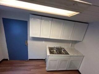 Primary Photo - 1520 E Society Ave