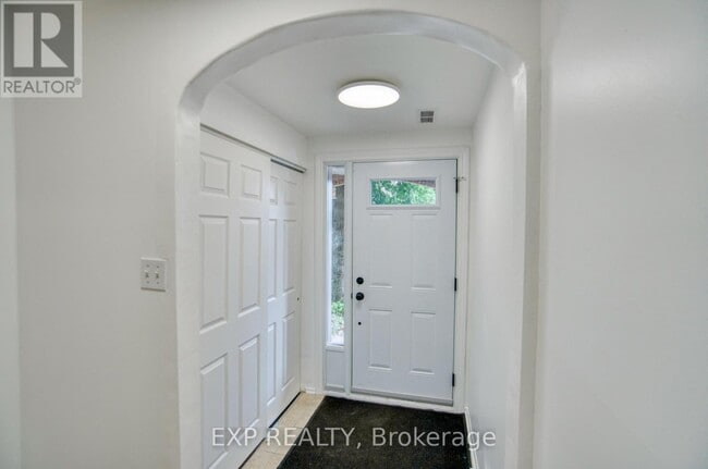 Building Photo - 90 Lightfoot Pl