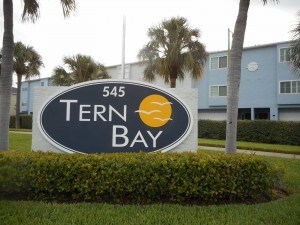 Primary Photo - 545 Pinellas Bayway S