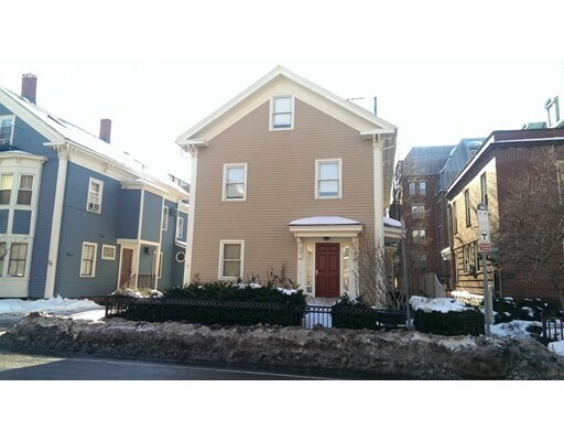 Primary Photo - 29 Mount Auburn St