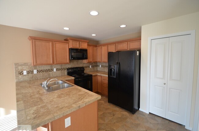 Building Photo - 3407 S 296th Pl