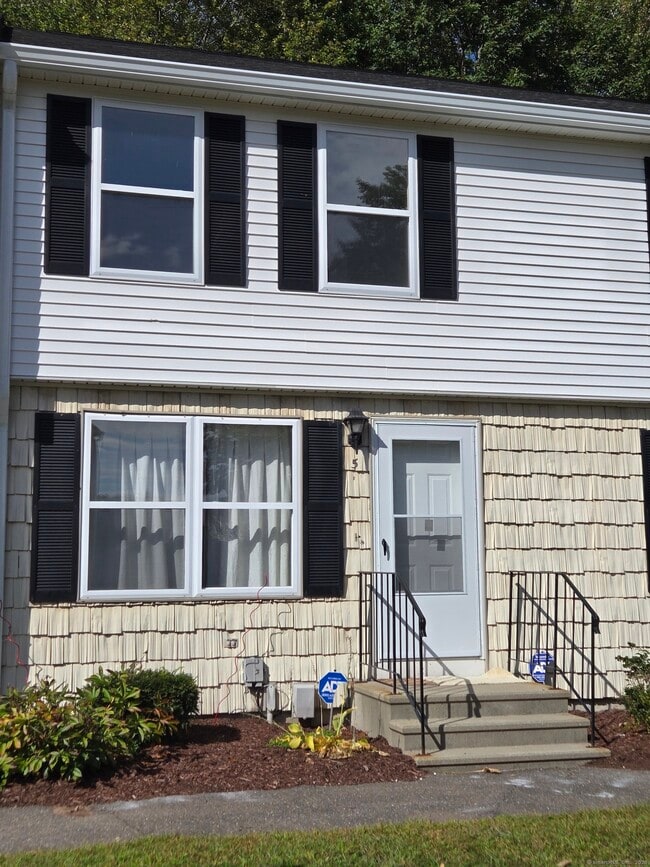 Building Photo - 5 Periwinkle Ln