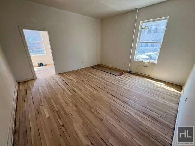 Foto del edificio - BAKER AVENUE, BRONX