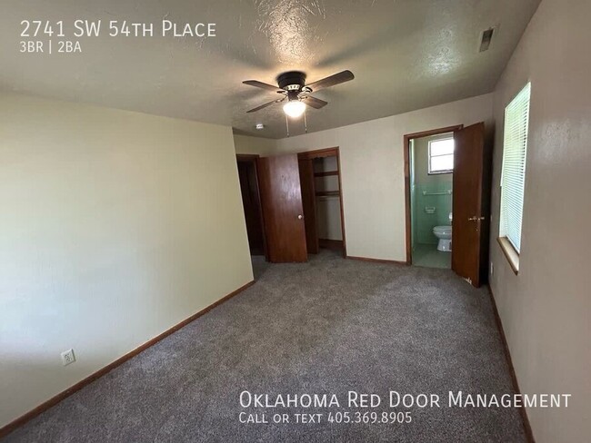 Building Photo - 2741 SW 54th Pl