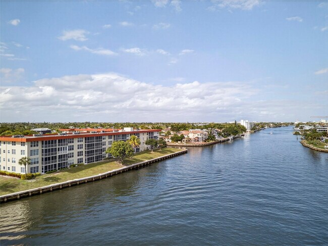 Foto del edificio - 3180 NE 48th Ct