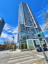 Building Photo - 2510 6th Ave