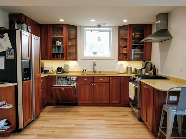 Foto del edificio - 4924 N Oakley Ave