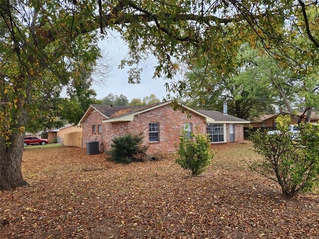 Building Photo - 278 Teri Ln