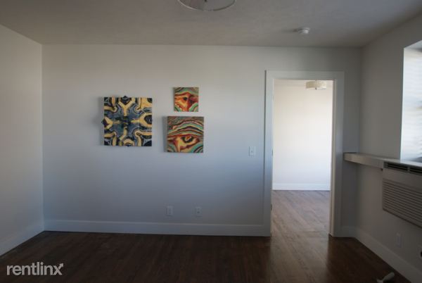 Building Photo - 846 Park Ave