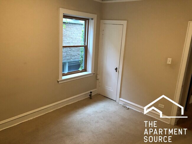 Foto del edificio - 8105 Keating Ave