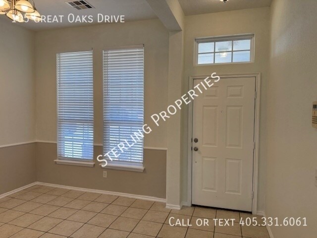 Foto del edificio - 105 Great Oaks Dr