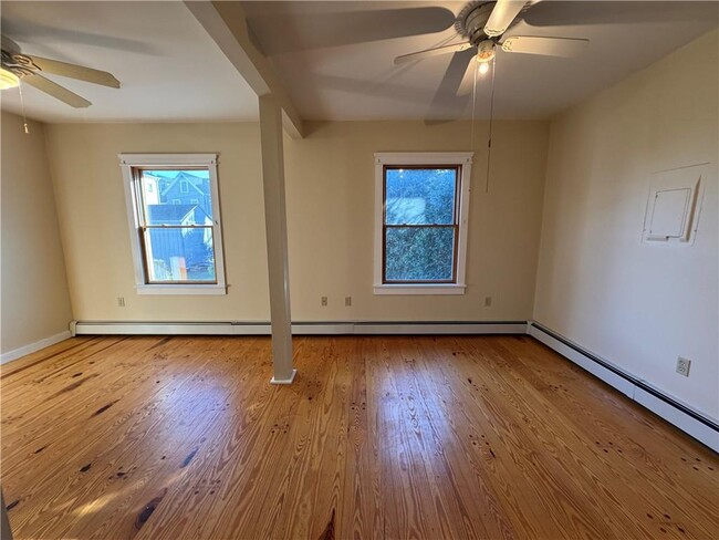 Foto del edificio - 31 Powel Ave