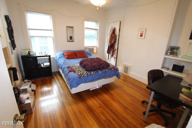 Foto del edificio - 215 Summer St