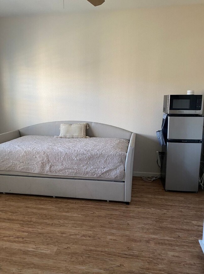 Foto del edificio - Lovely Casita For Rent in Murrieta...Prime...