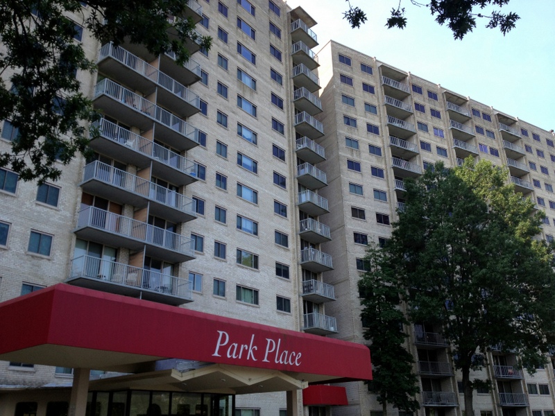 Park Place Condominiums - 2500 N Van Dorn St