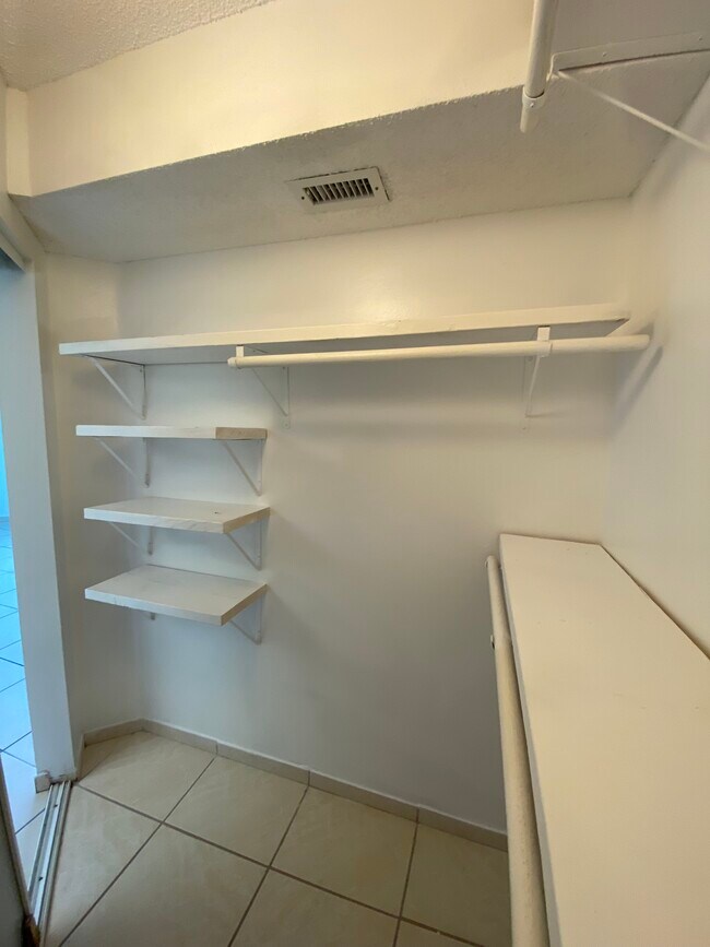 Foto del edificio - 2510 SE 20th Pl
