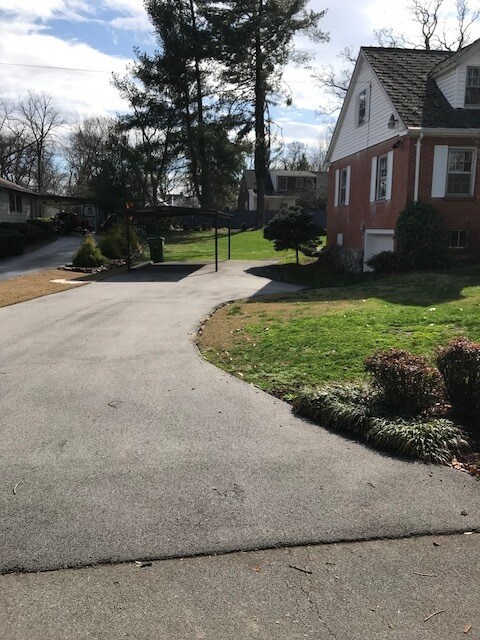 Building Photo - COMING SOON! Maryville 37801 - 3 bedroom, ...