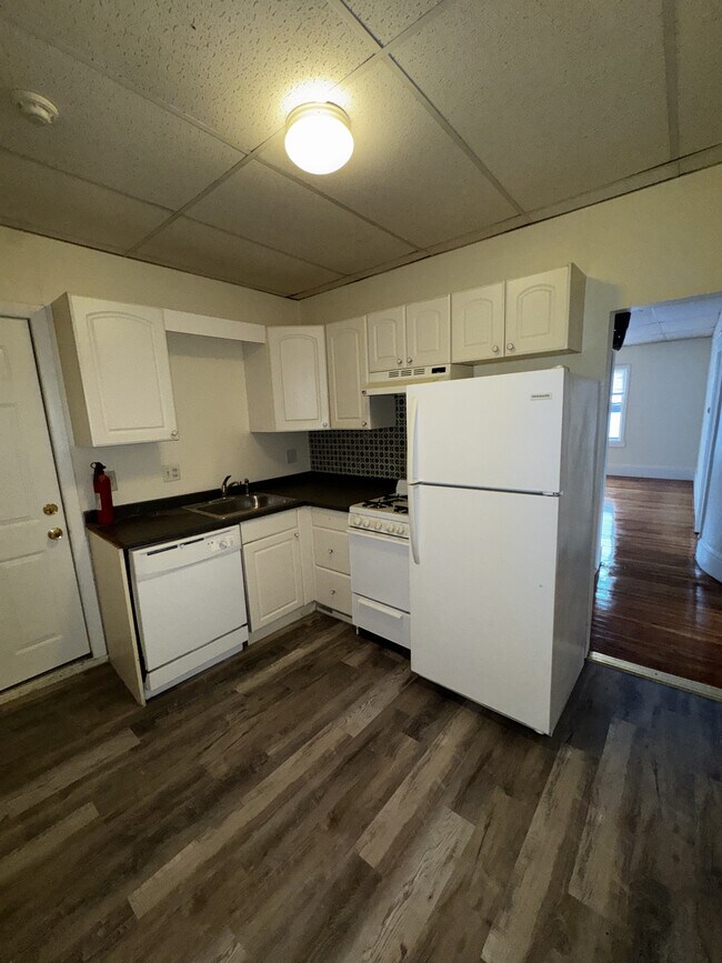 Building Photo - 14 Alberta Ter