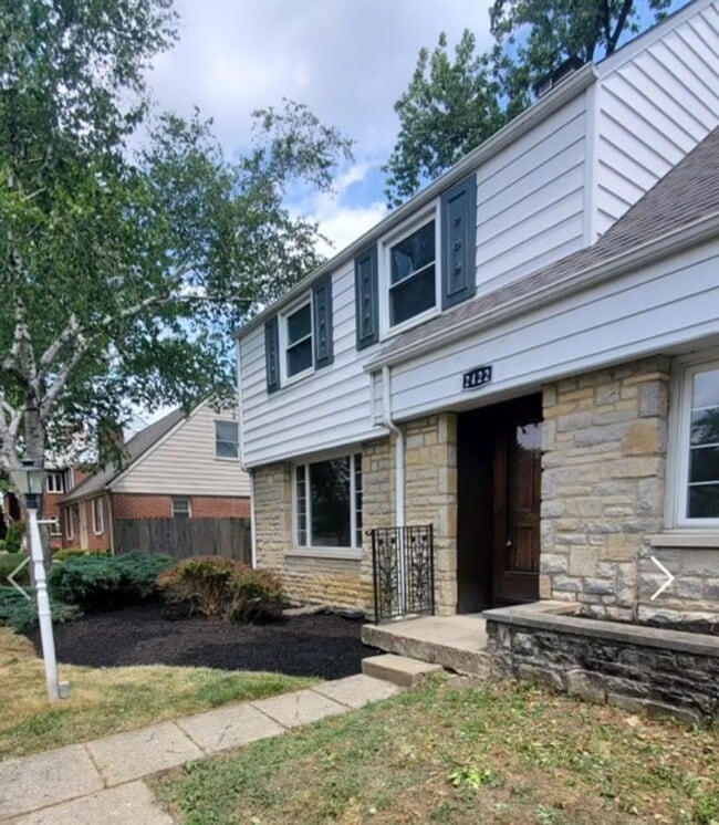 Building Photo - 3 Bedroom 2 Bathroom Single Family Home in Upper Arlington