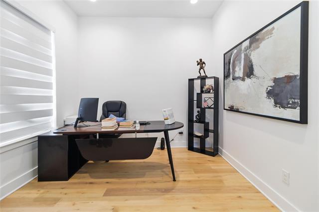 Foto del edificio - 4136 Mart St