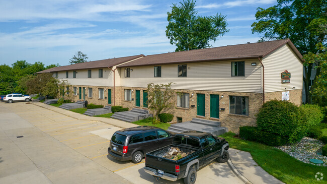 Building Photo - 914 Douglas St