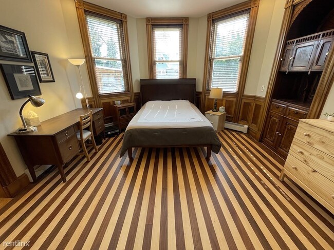Foto del edificio - 2 br, 2 bath 4plex - 125 Grove Street 1