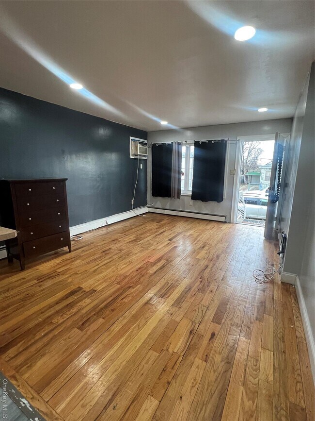 Foto del edificio - 180-11 146th Ave