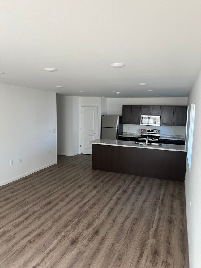 Sala de estar / cocina - 2652 Stryker Lp