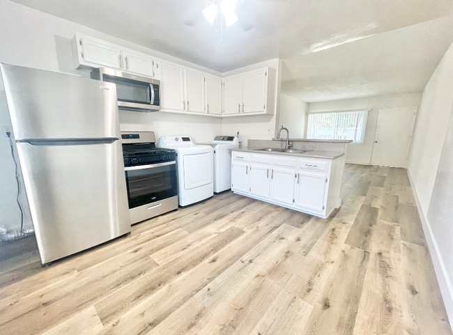 Building Photo - 4341 W 169th St