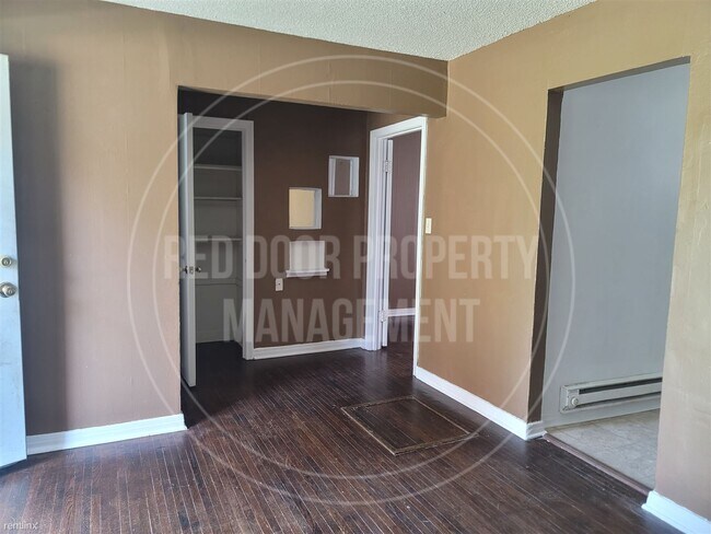 Foto del edificio - Studio, 1 bath 4plex - 702 South Sycamore ...