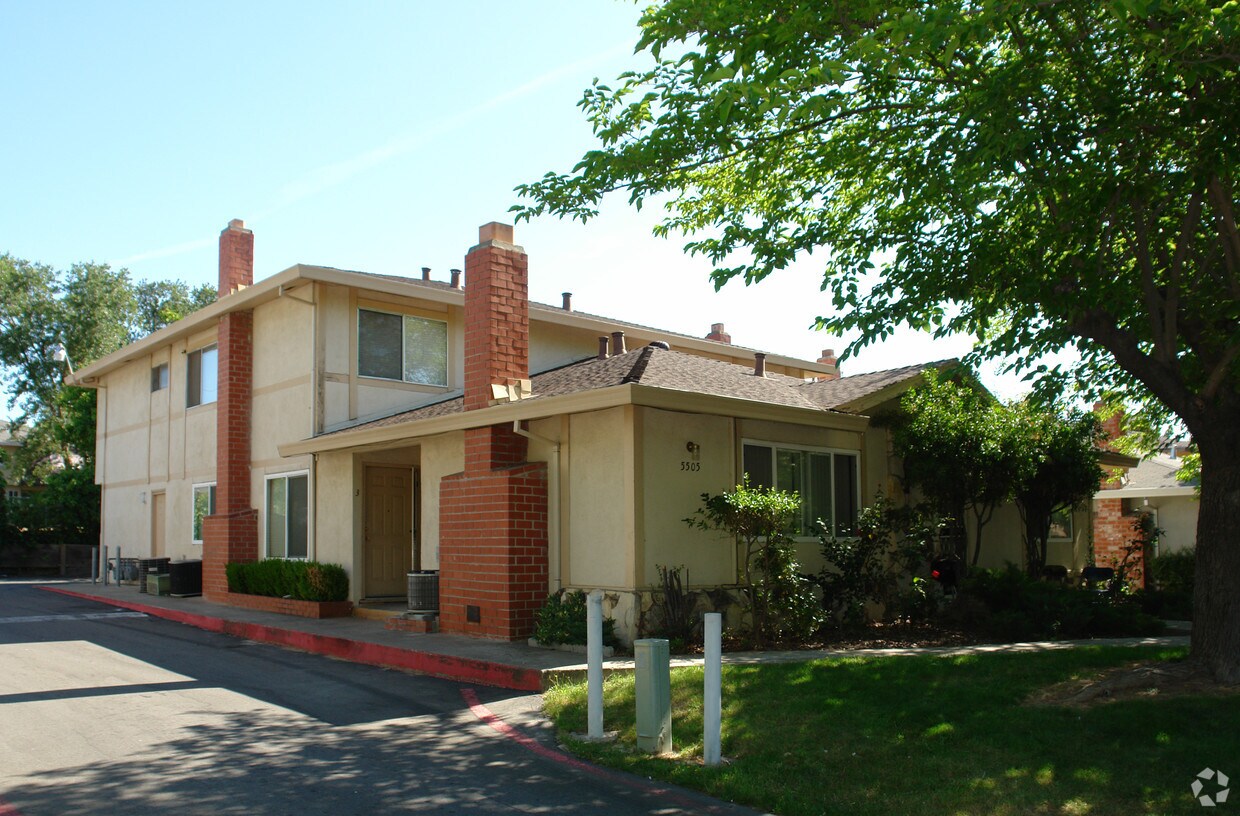 Primary Photo - 5505 Keoncrest Cir