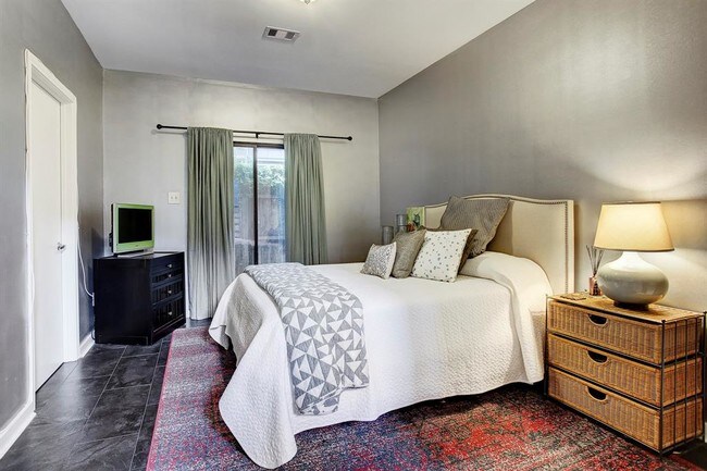 Foto del edificio - 608 W Drew St