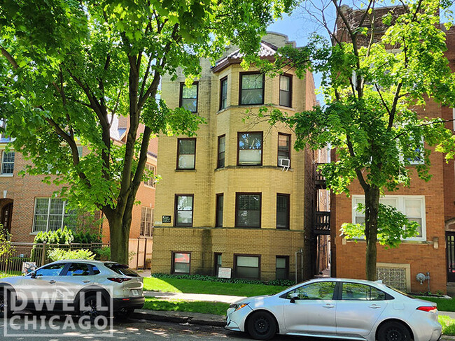 Foto del edificio - 2125 W Giddings St