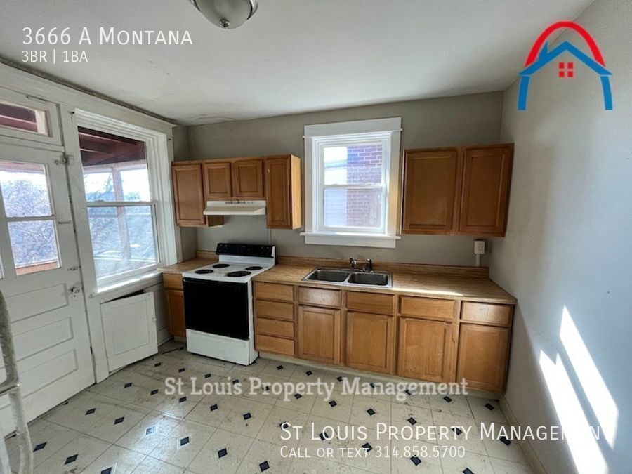 Charming 3 bedroom apartment in South City House Rental in Saint