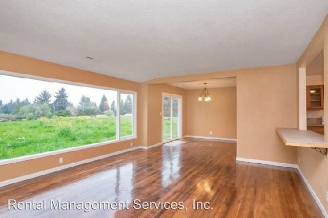 Building Photo - 3 br, 1.5 bath House - 14585 S. Maplelane Rd.