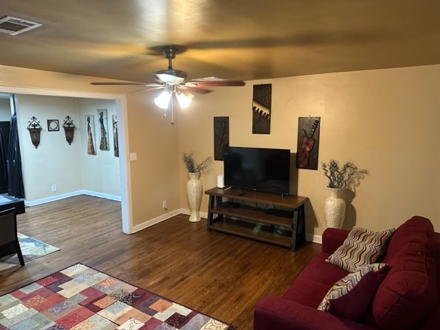 Building Photo - 1385 Elizabeth Ln