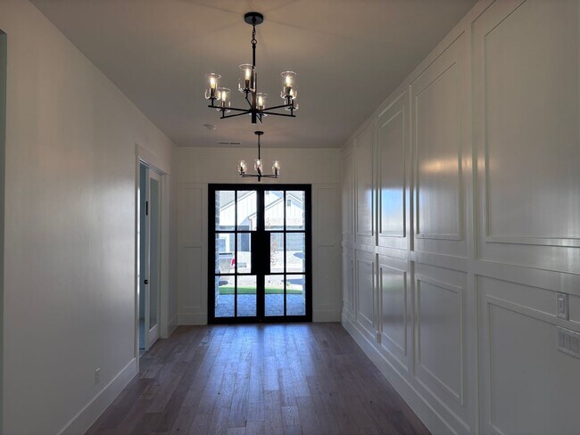 Foto del edificio - Beautiful 5 bed 4 bath home in Desert Canyon