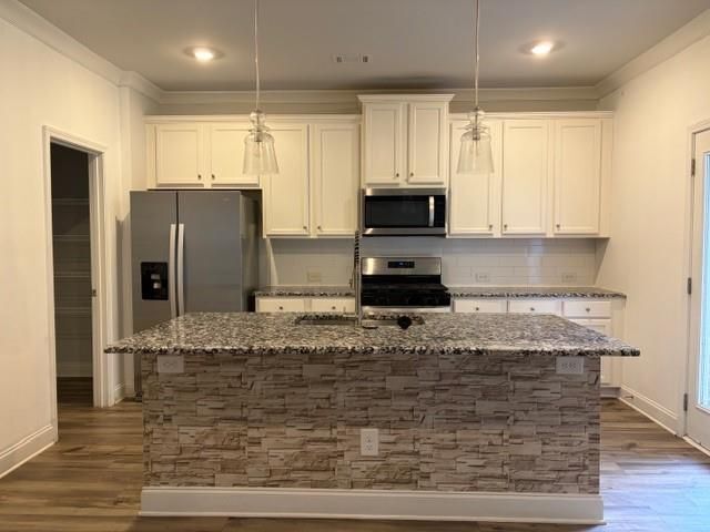 Foto del edificio - 454 Sterling Creek Wy