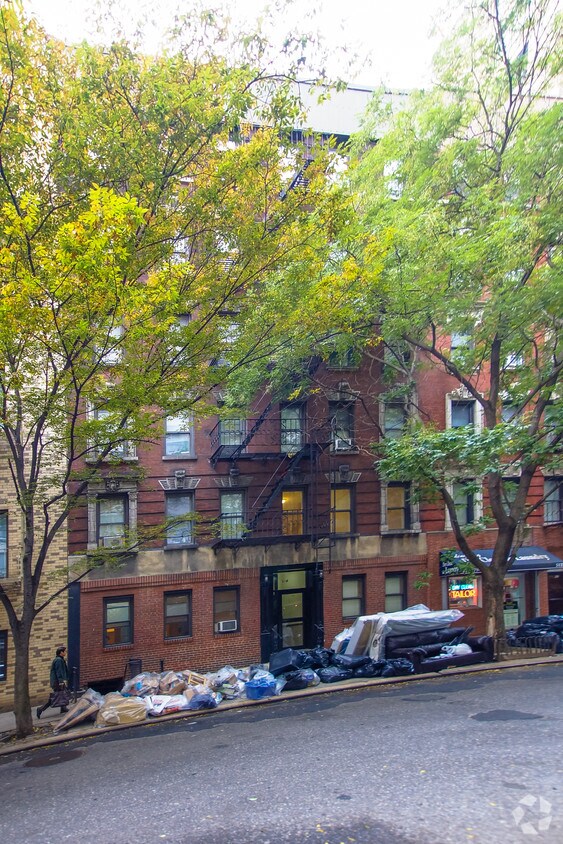 Primary Photo - 230 E 83rd St