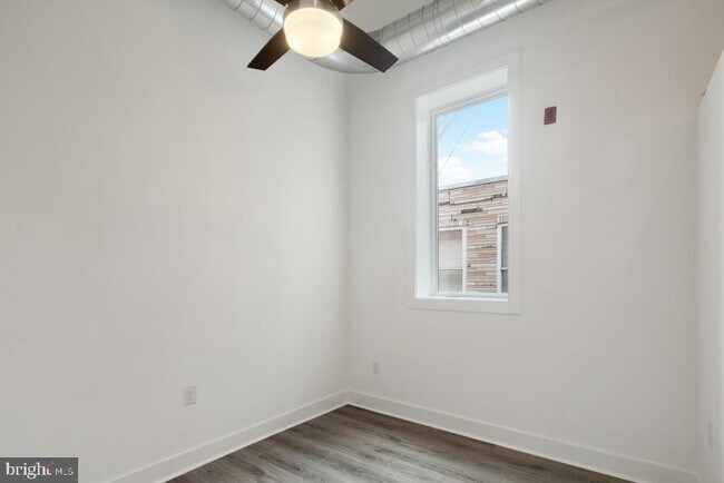 Foto del edificio - 1705 Jackson St