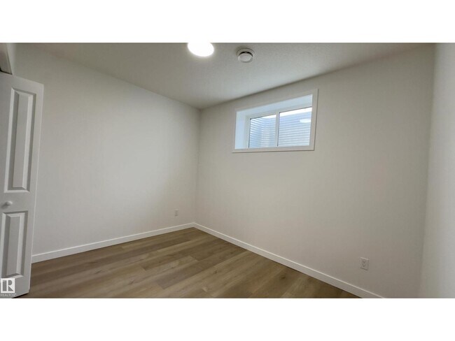 Photo du bâtiment - #BSMT 3548 Erlanger Link NW