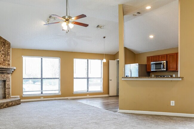 Foto del edificio - 6320 Woodstream Trail
