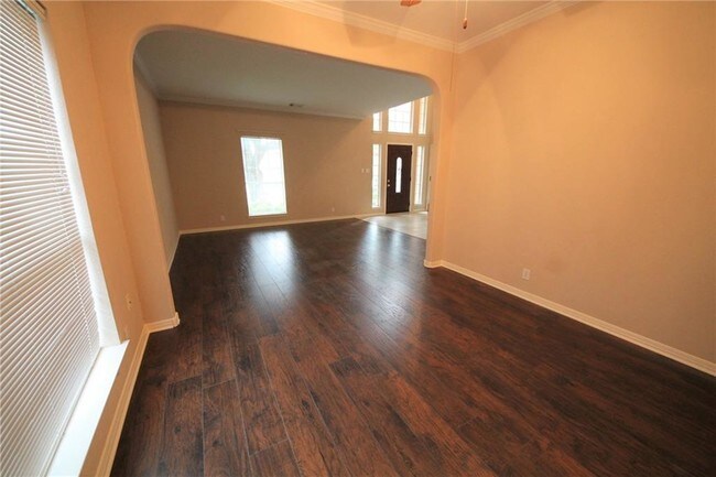 Building Photo - 10127 Andora Dr
