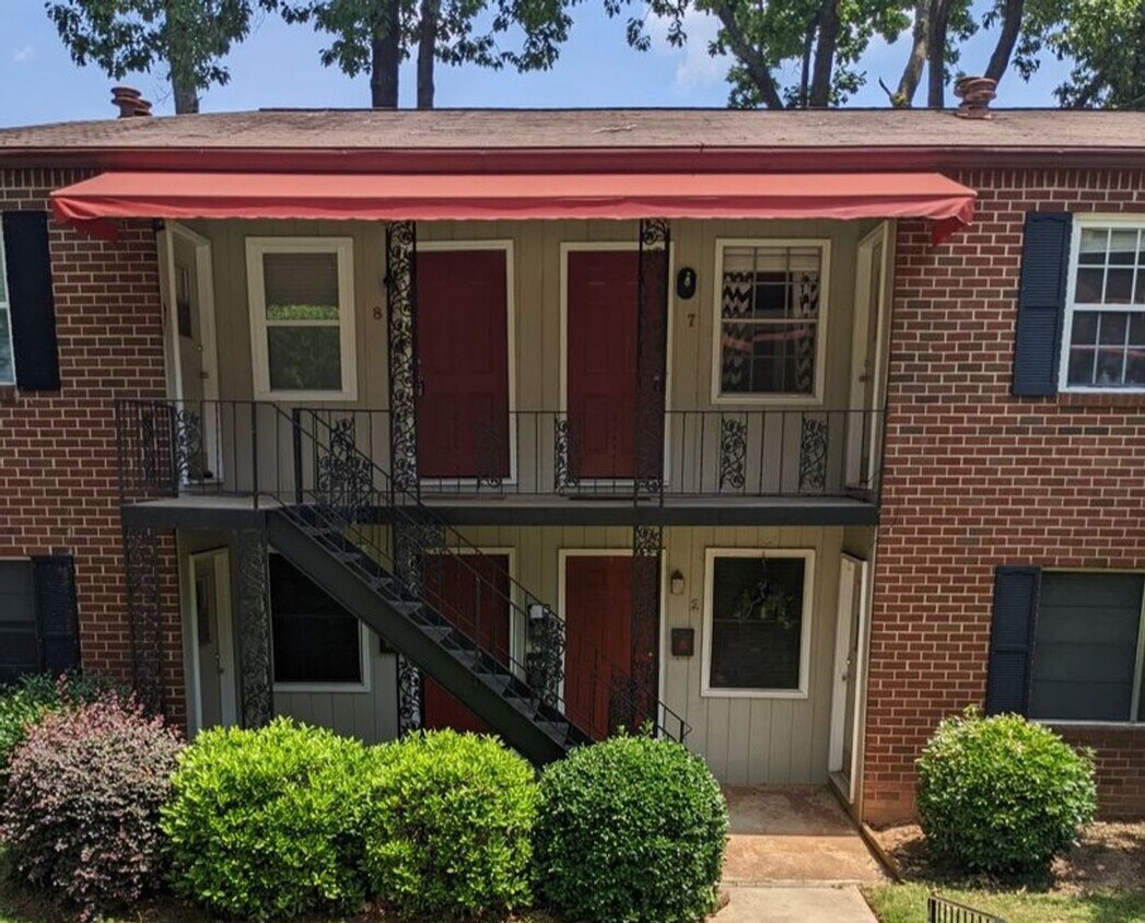 Foto principal - 2429 Lawrenceville Hwy