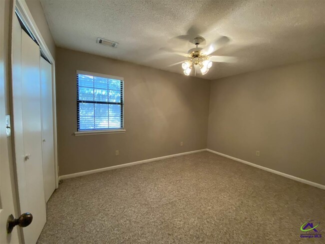 Building Photo - 232 Tallulah Trail