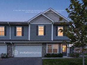 Building Photo - 10934 Glacier Ln N