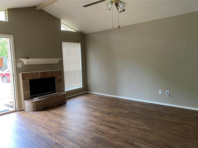 Building Photo - 1205 Glen Creek Dr