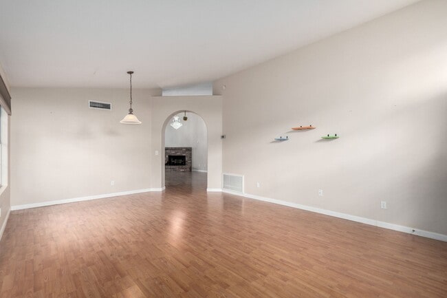Building Photo - Perfect Ahwatukee Rental