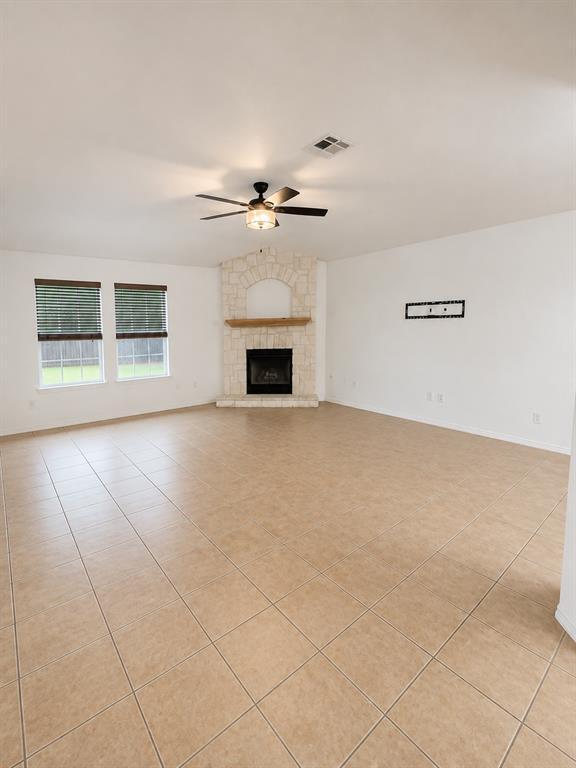 Foto del edificio - 3844 Laurel Ridge Dr