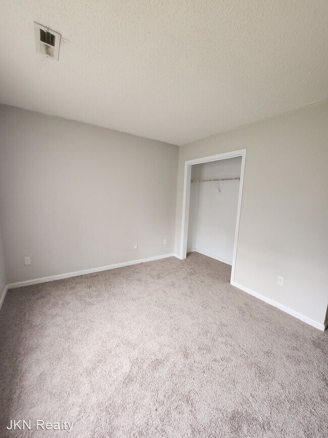 Foto del edificio - 3 br, 1 bath House - 3000 Fairglen Road